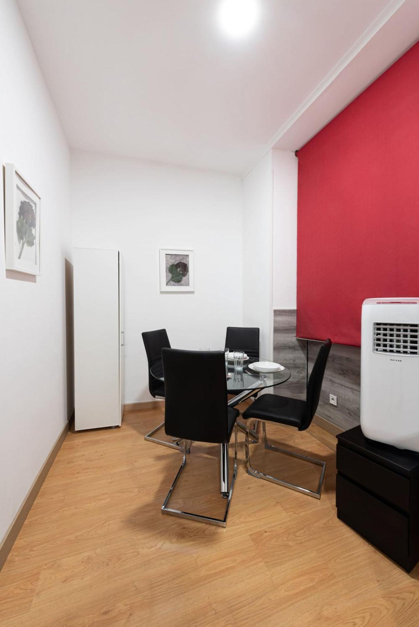 Apartamentos Day Madrid Luna Centro Gran Via Sol Malasana ภายนอก รูปภาพ
