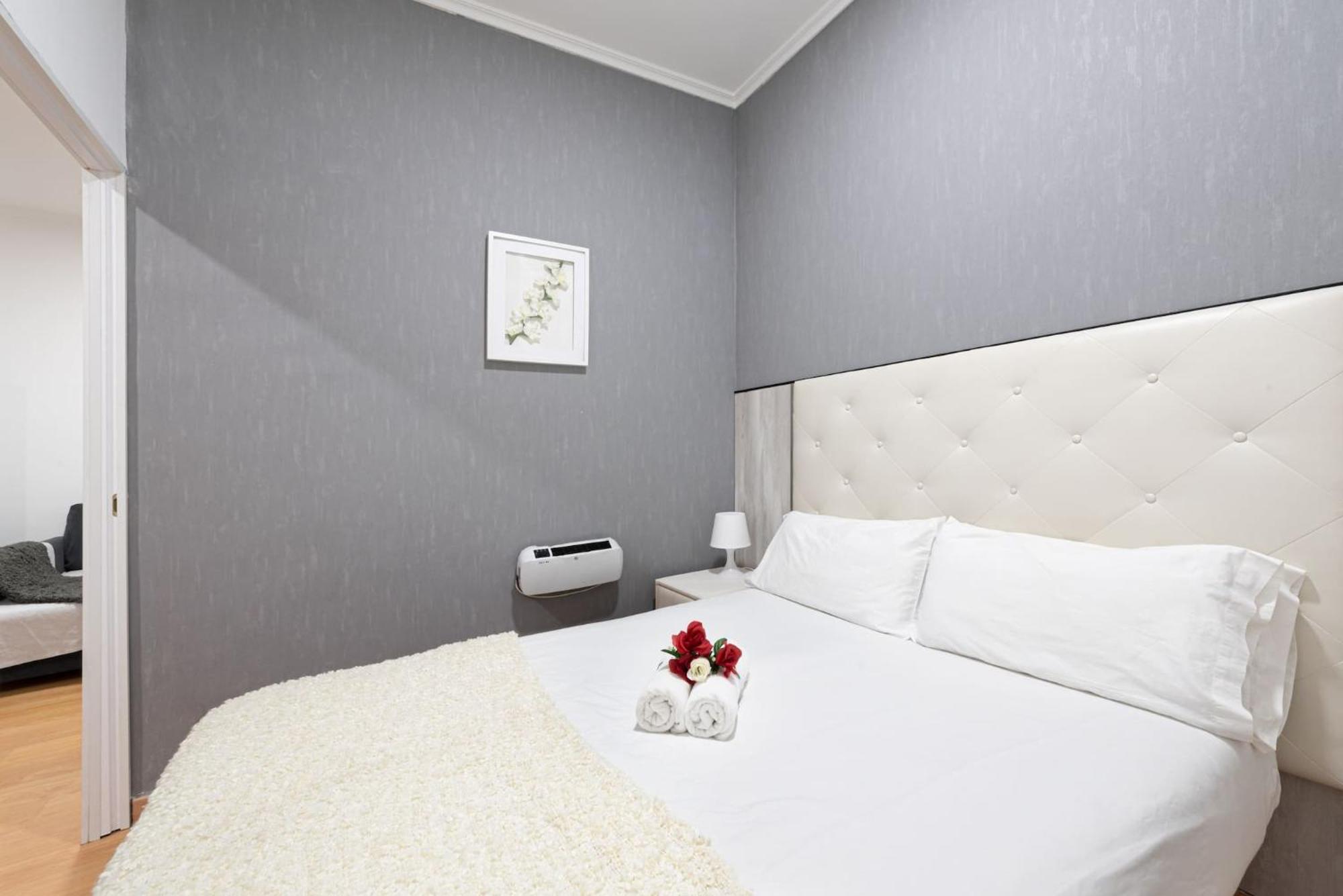 Apartamentos Day Madrid Luna Centro Gran Via Sol Malasana ภายนอก รูปภาพ