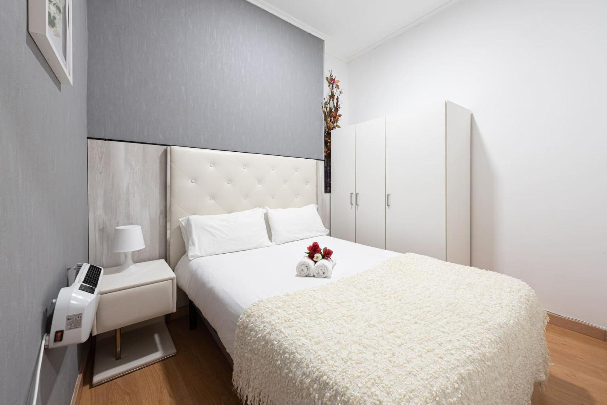 Apartamentos Day Madrid Luna Centro Gran Via Sol Malasana ภายนอก รูปภาพ