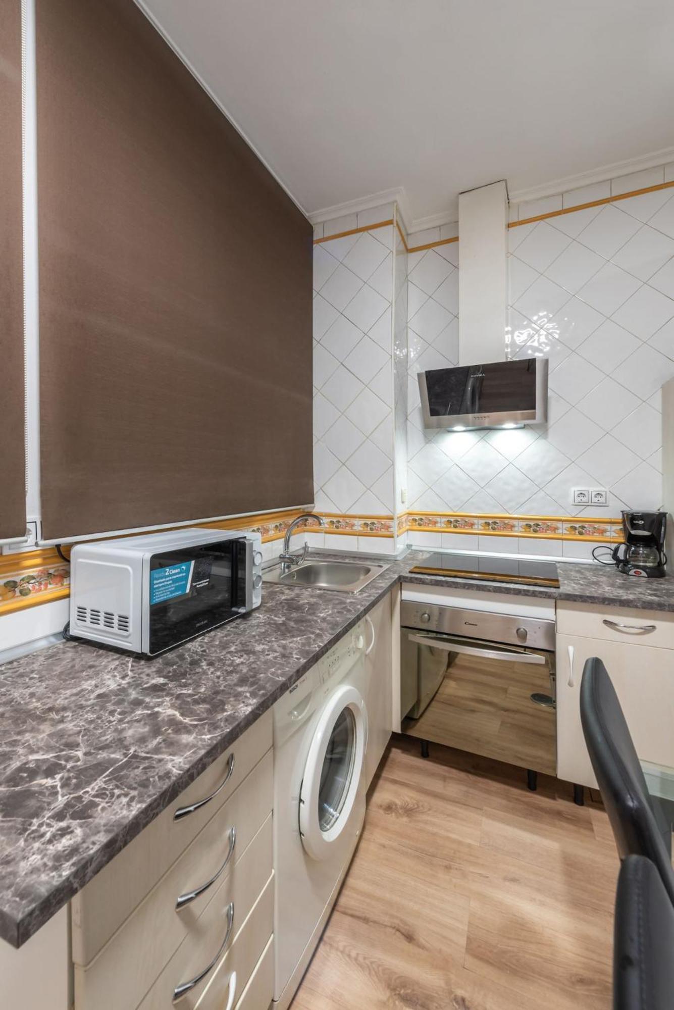 Apartamentos Day Madrid Luna Centro Gran Via Sol Malasana ภายนอก รูปภาพ