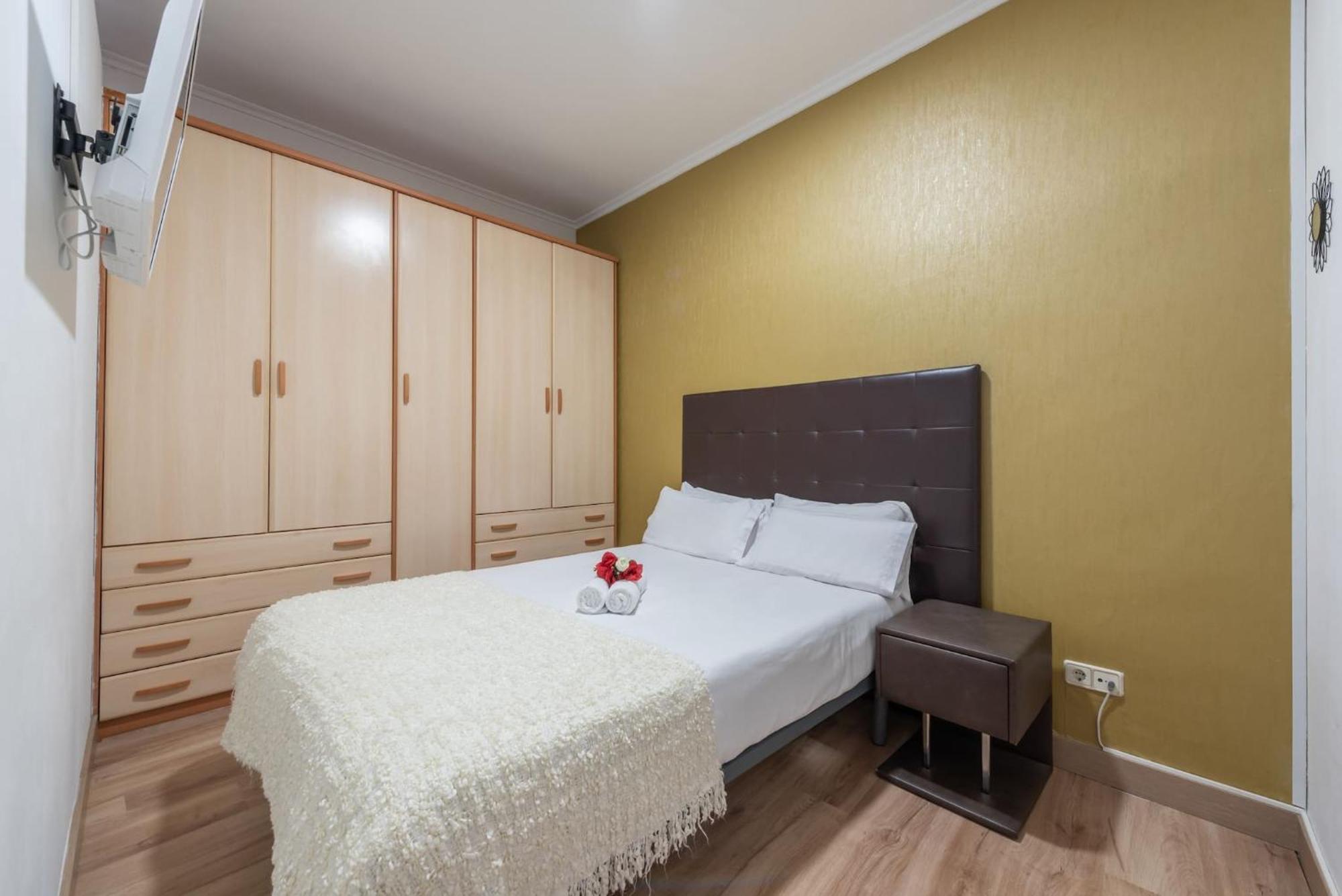 Apartamentos Day Madrid Luna Centro Gran Via Sol Malasana ภายนอก รูปภาพ