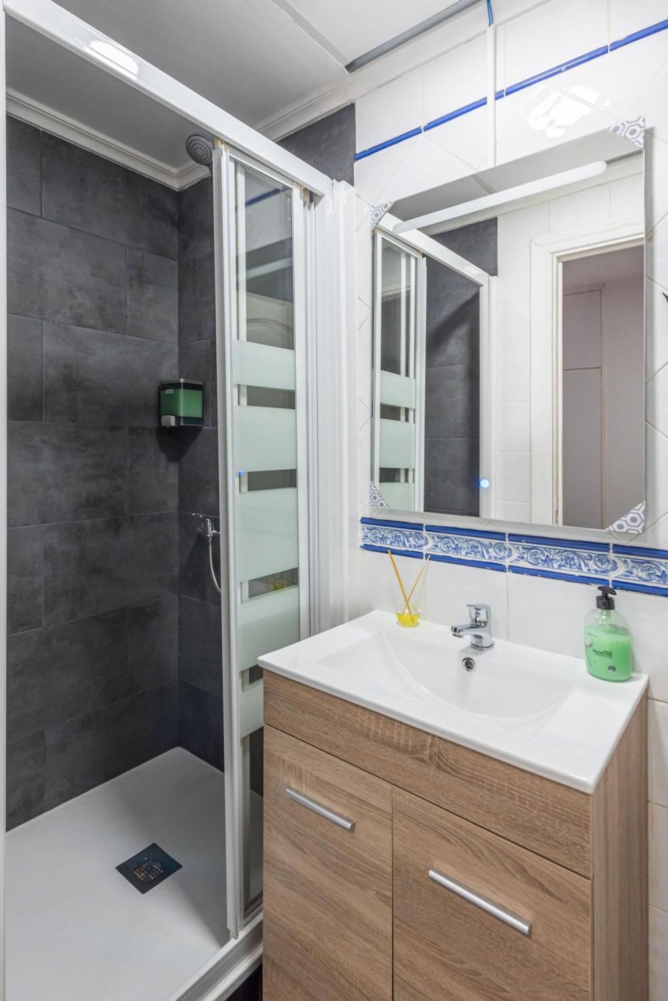 Apartamentos Day Madrid Luna Centro Gran Via Sol Malasana ภายนอก รูปภาพ