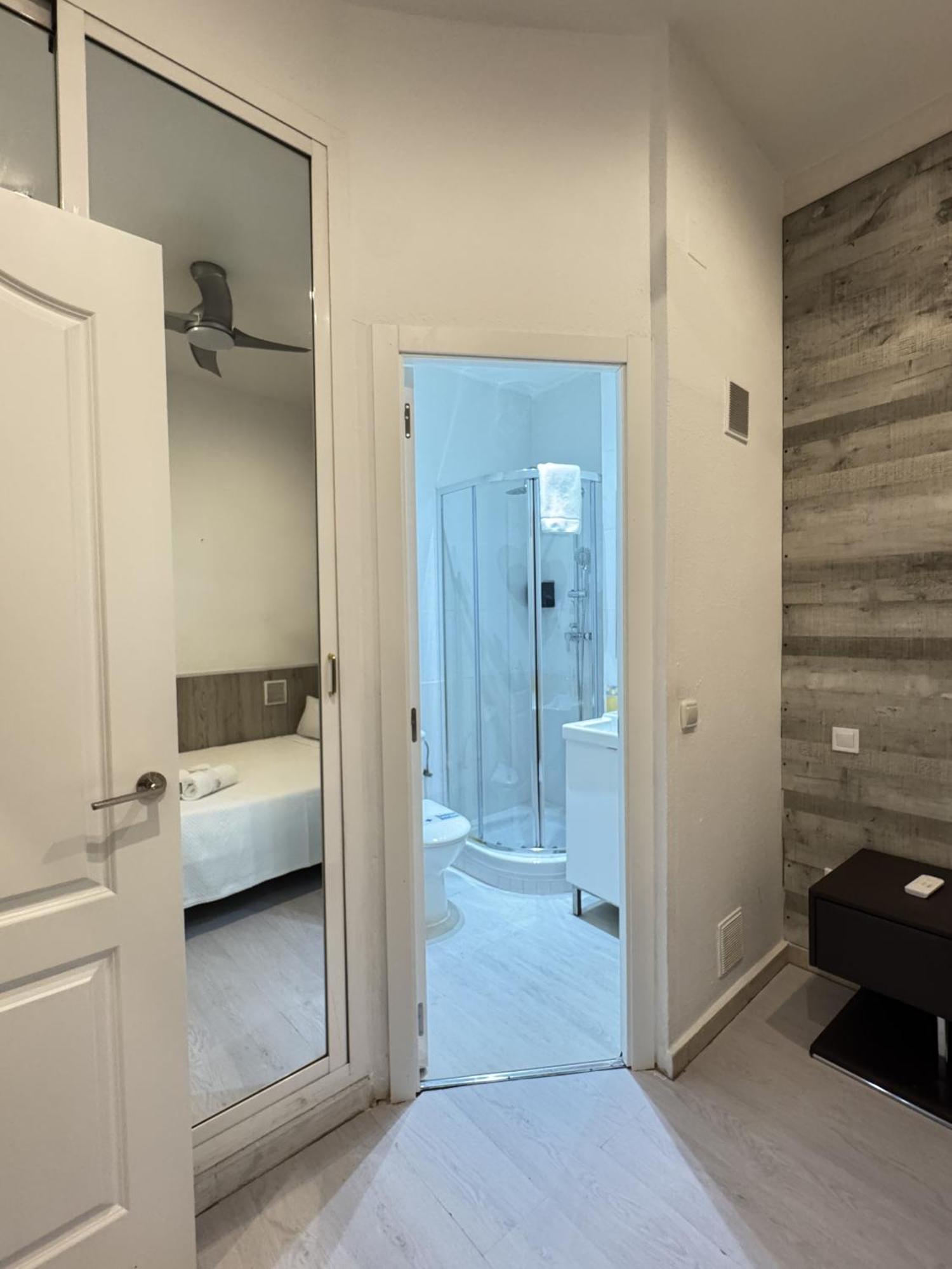 Apartamentos Day Madrid Luna Centro Gran Via Sol Malasana ภายนอก รูปภาพ